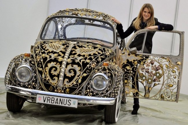 Кованный Volkswagen Beetle и монструозный Finnjet на международной ярмарке тюнинга