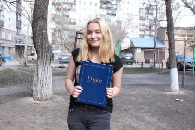 Школьница из Караганды поступила в Университет Дьюка и получила стипендию Билла Гейтса (4 фото)