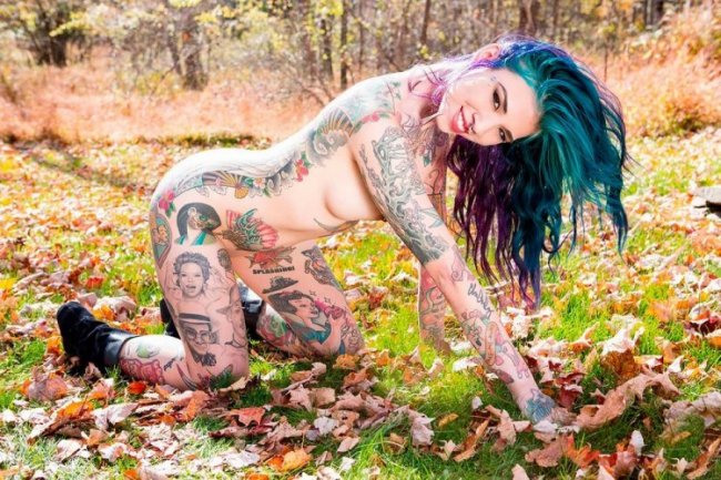 Эротические фото девушек с татуировками