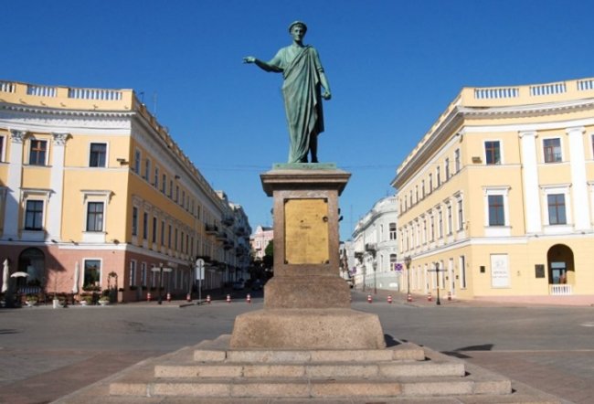 Как герцог де Ришелье поборол эпидемию чумы, или Почему в Одессе стоит памятник Дюку