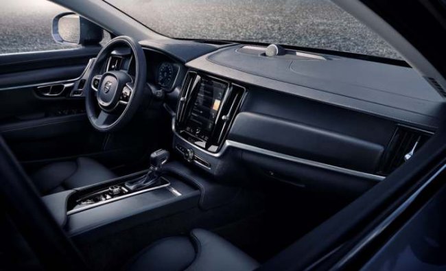 Volvo подарила автомобилистам новый супернадежный внедорожник