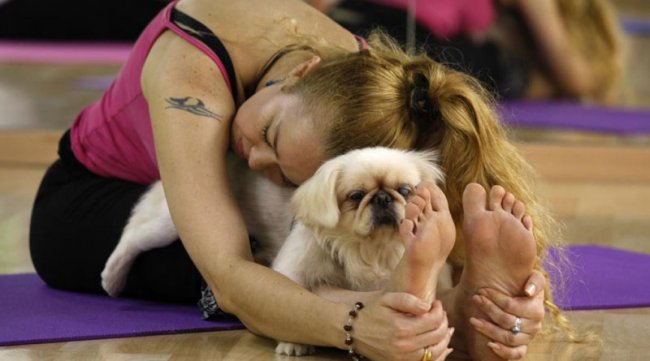 10 уникальных видов йоги, которые помогут расслабиться