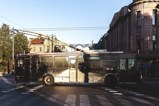 Исчезающий троллейбус в Вильнюсе