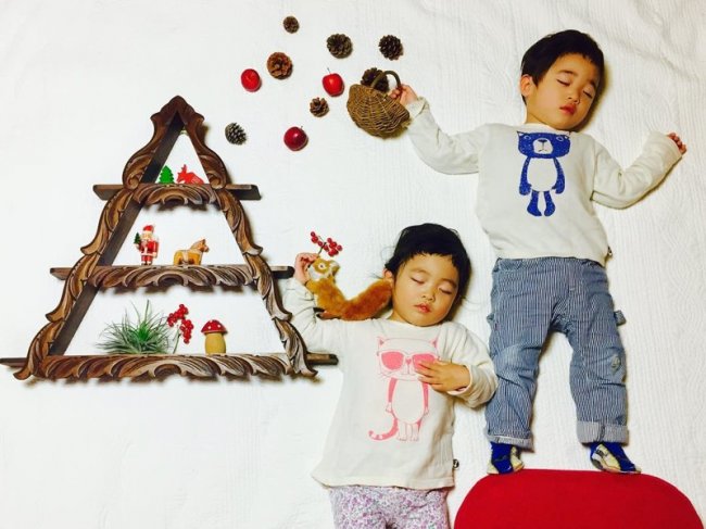 Японка фотографирует своих спящих детей в образе Чебурашек, диджеев и героев сказки про Репку