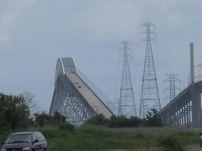 Крутой мост в Техасе (13 фото)