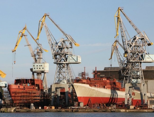 Строительство кораблей на ПСЗ Янтарь