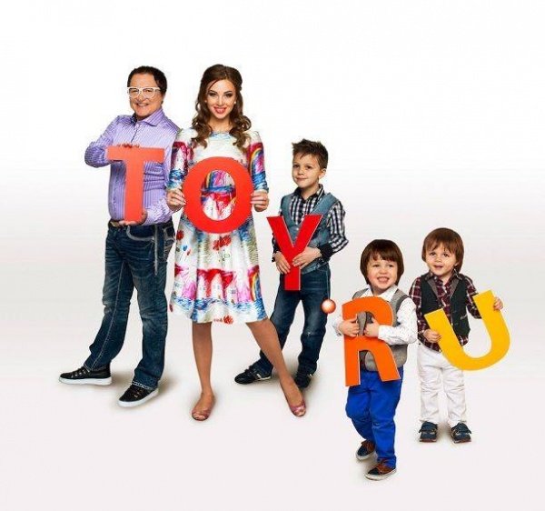 Семья Дмитрия Диброва приняла участие в рекламной кампании детской розничной сети Toy.ru