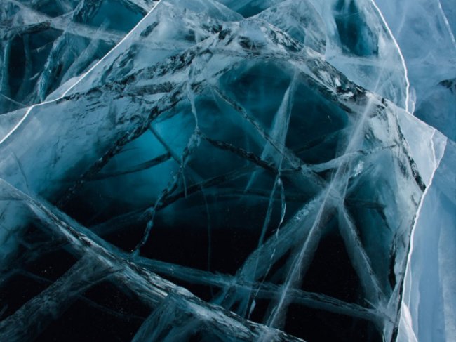 Почему стекло и лед прозрачные
