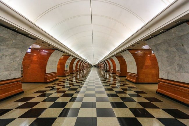 Самый длинный эскалатор в Москве