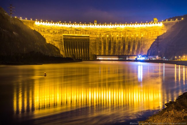 Самая большая ГЭС в России