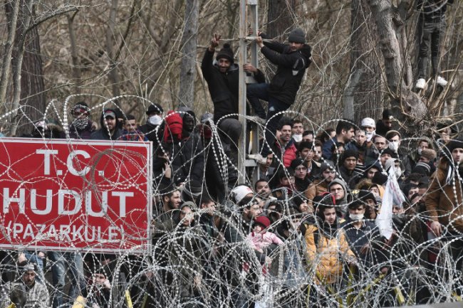 Мигранты в Европе. И как они туда попадают