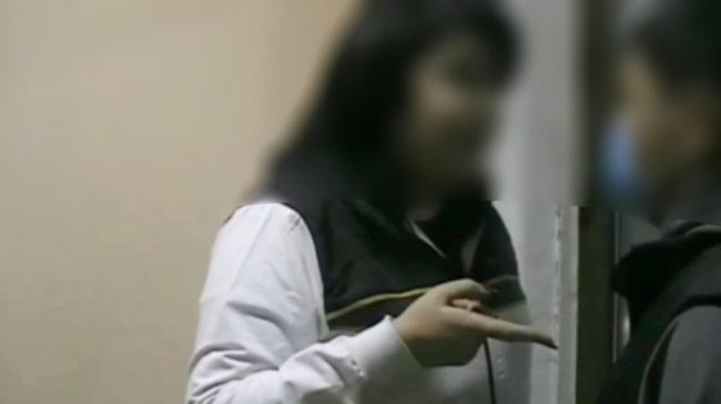 В Узбекистане сняли на видео групповой секс депутата и выложили в сеть