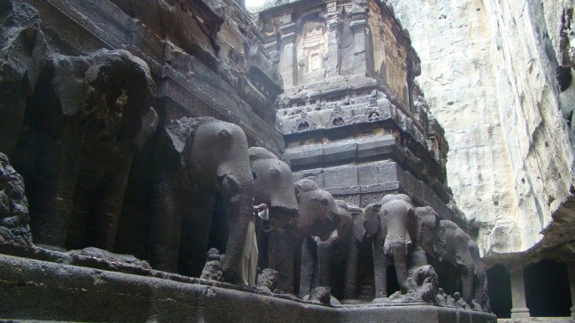 Уникальный храм Кайласанатха