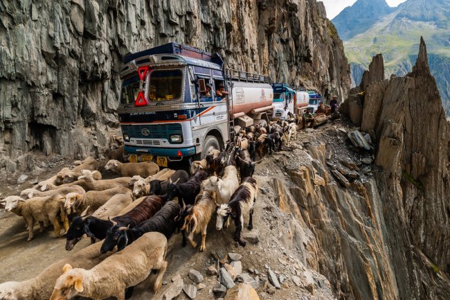 Фото-путешествие по самой опасной дороге в Индии