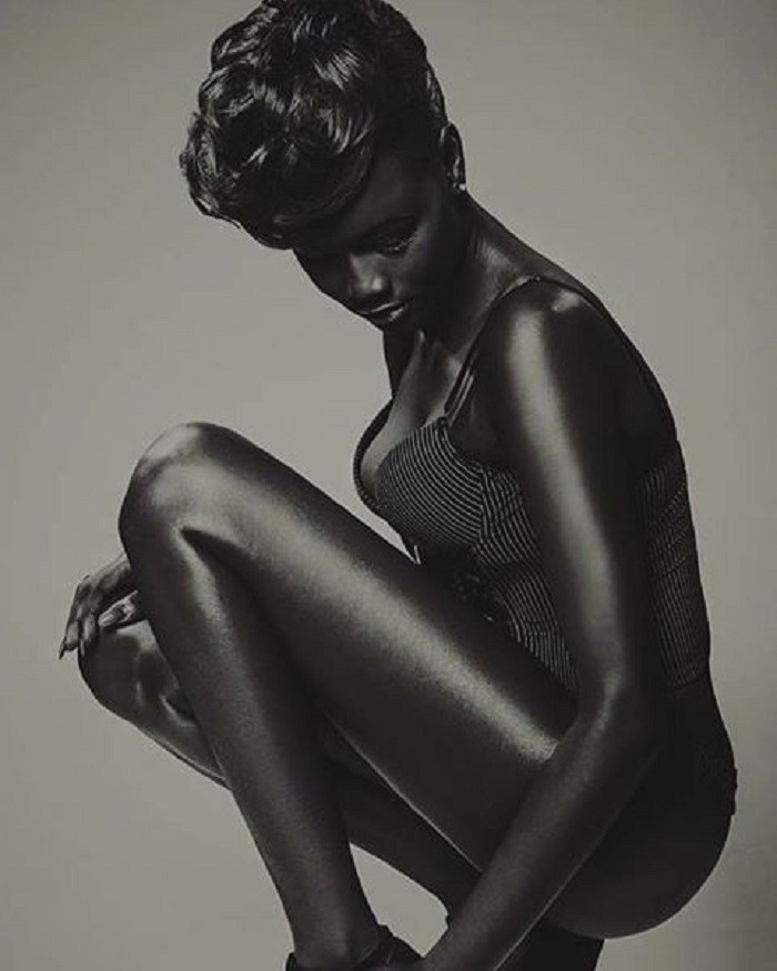 Негритянки челябинск. Худия Диоп. Сенегальская модель Худия Диоп. Самая черная модель в мире Худия Диоп. Худия Диоп фото.