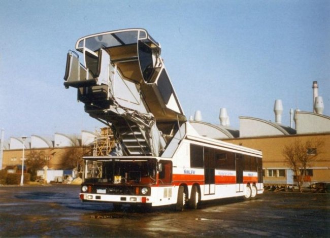 Ikarus 695 - уникальный автобус, который так и не пошел в серию (10 фото)