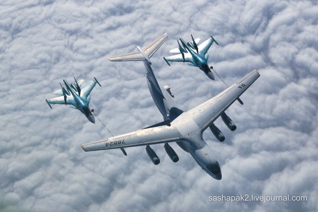 Самолеты 4-й армии ВВС и ПВО Южного военного округа — дозаправка над Сибирью