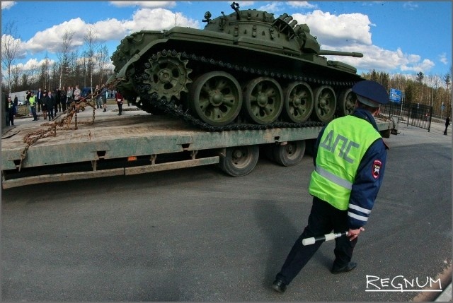 Фоторепортаж В музей прорыва блокады Ленинграда привезли танки