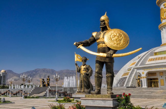 О жизни в Туркмении и Албании